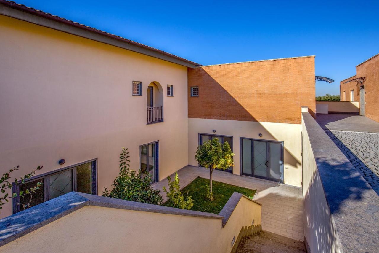 Residence Poggio Degli Ulivi Frascati Bagian luar foto