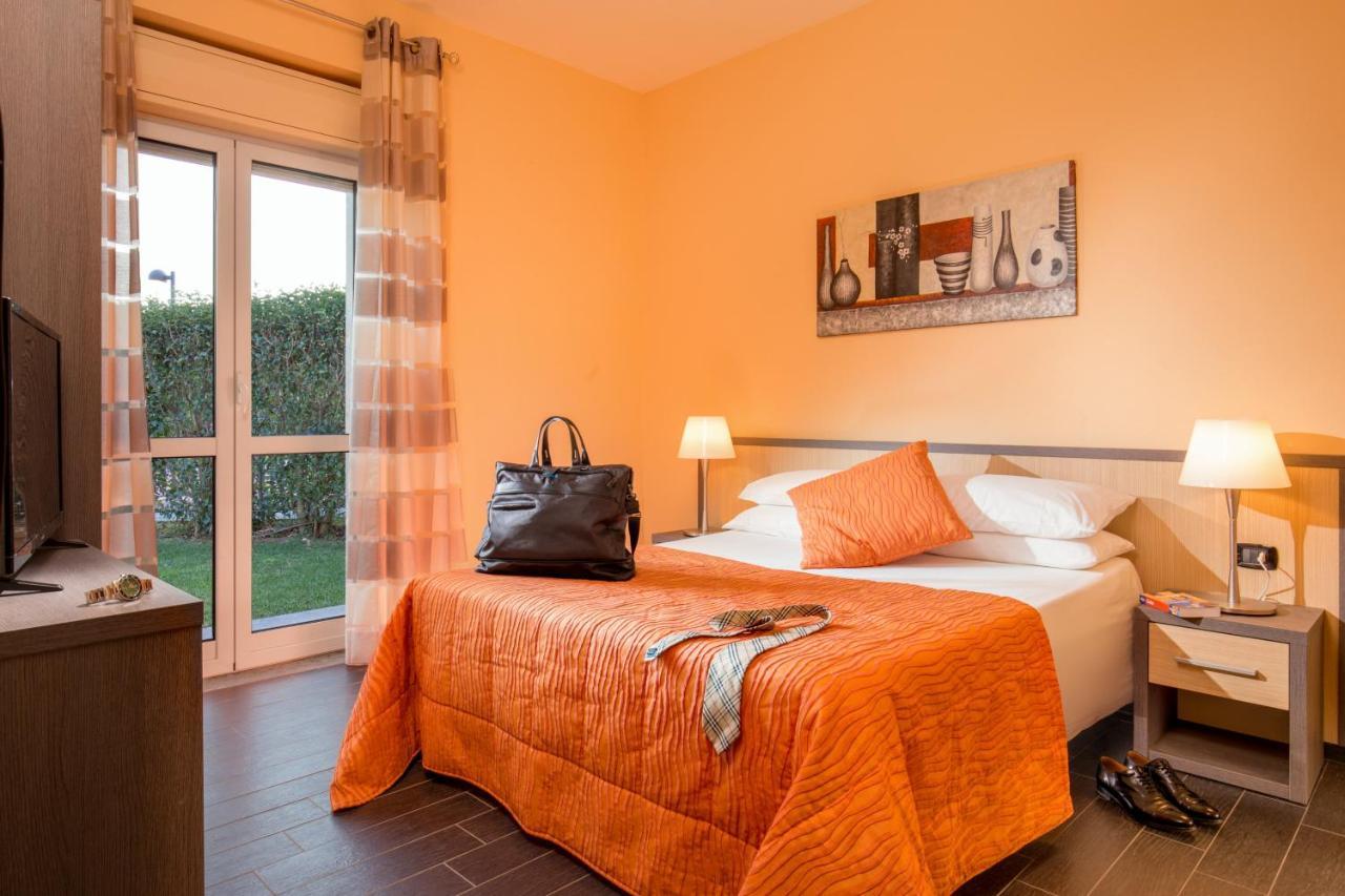 Residence Poggio Degli Ulivi Frascati Bagian luar foto